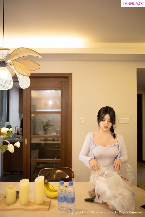 豆瓣酱  [XiuRen]高清写真图 2024.06.07 No.8677 豆瓣酱 丝袜美腿第20张图片